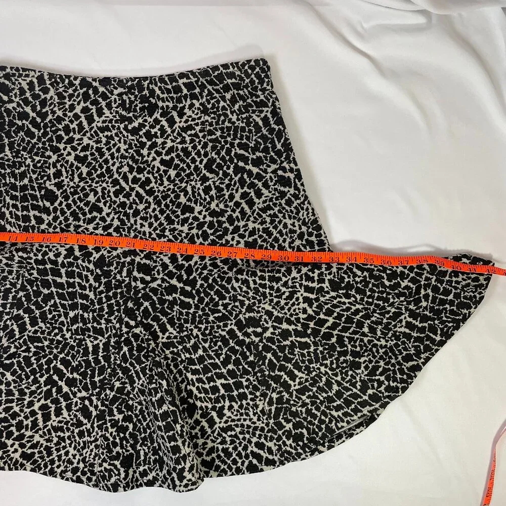 Susan Bristol Black and White Animal Print Swing Skirt Knee Length Size 12